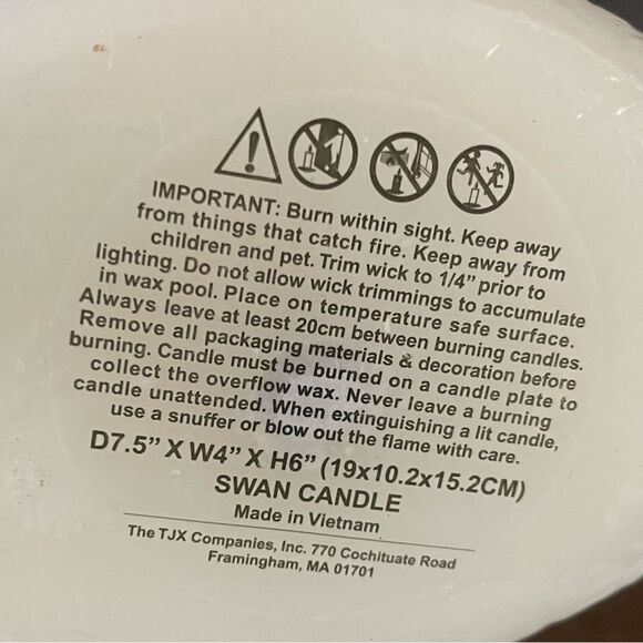 Large Swan Candle never been burned - Picture 7 of 7